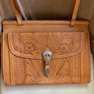 Beautiful Vintage Hand Tooled Large Leather Shoulder Bag -  From Mexico